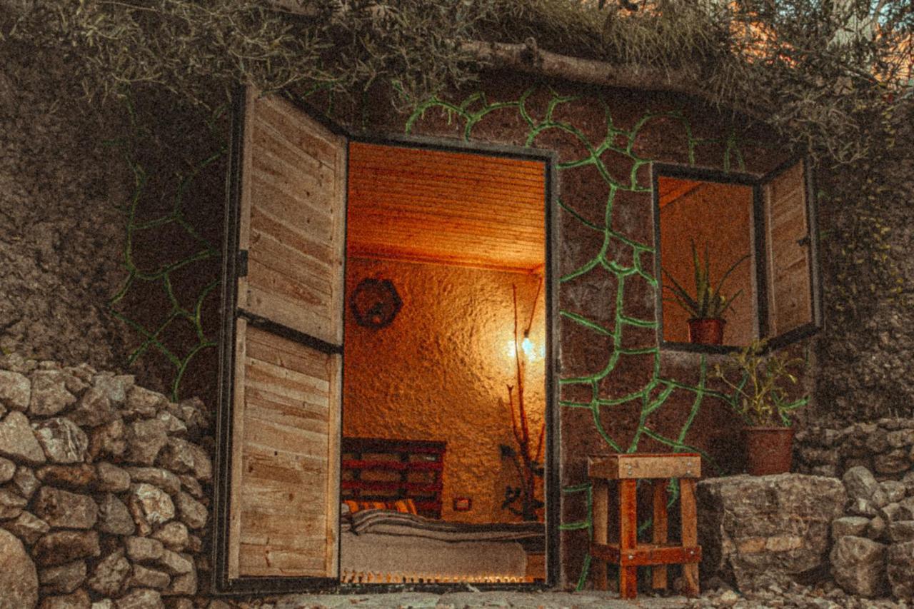 Camping Hobbit Village *