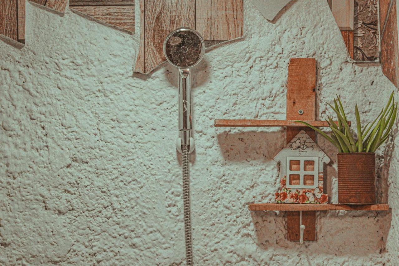 Hobbit Village * Dana
